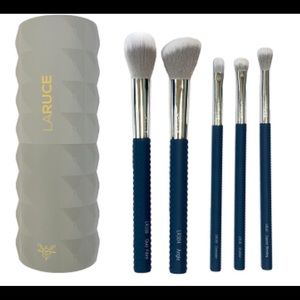 NIB Laruce Christine Brush Set w/ Case